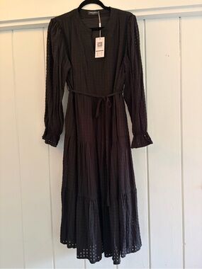Anthro Inspired Women's Black Textured Tie-Waist Long Sleeve Dress